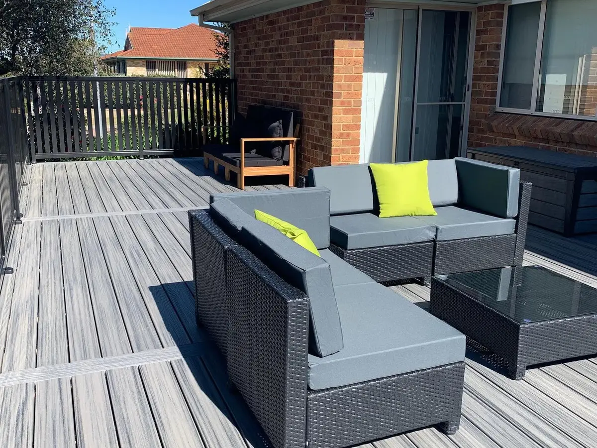 South Coast - Composite Deck & Outdoor Living
